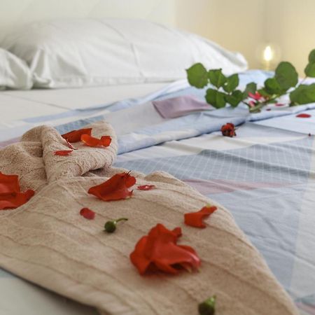 Charming House On The Beach And Deluxe Apartment Pula Habitación foto