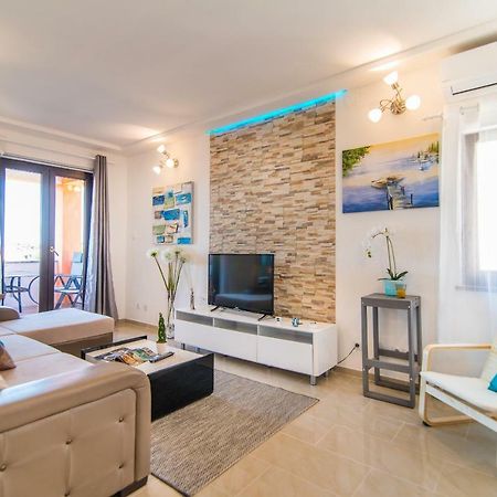 Charming House On The Beach And Deluxe Apartment Pula Exterior foto