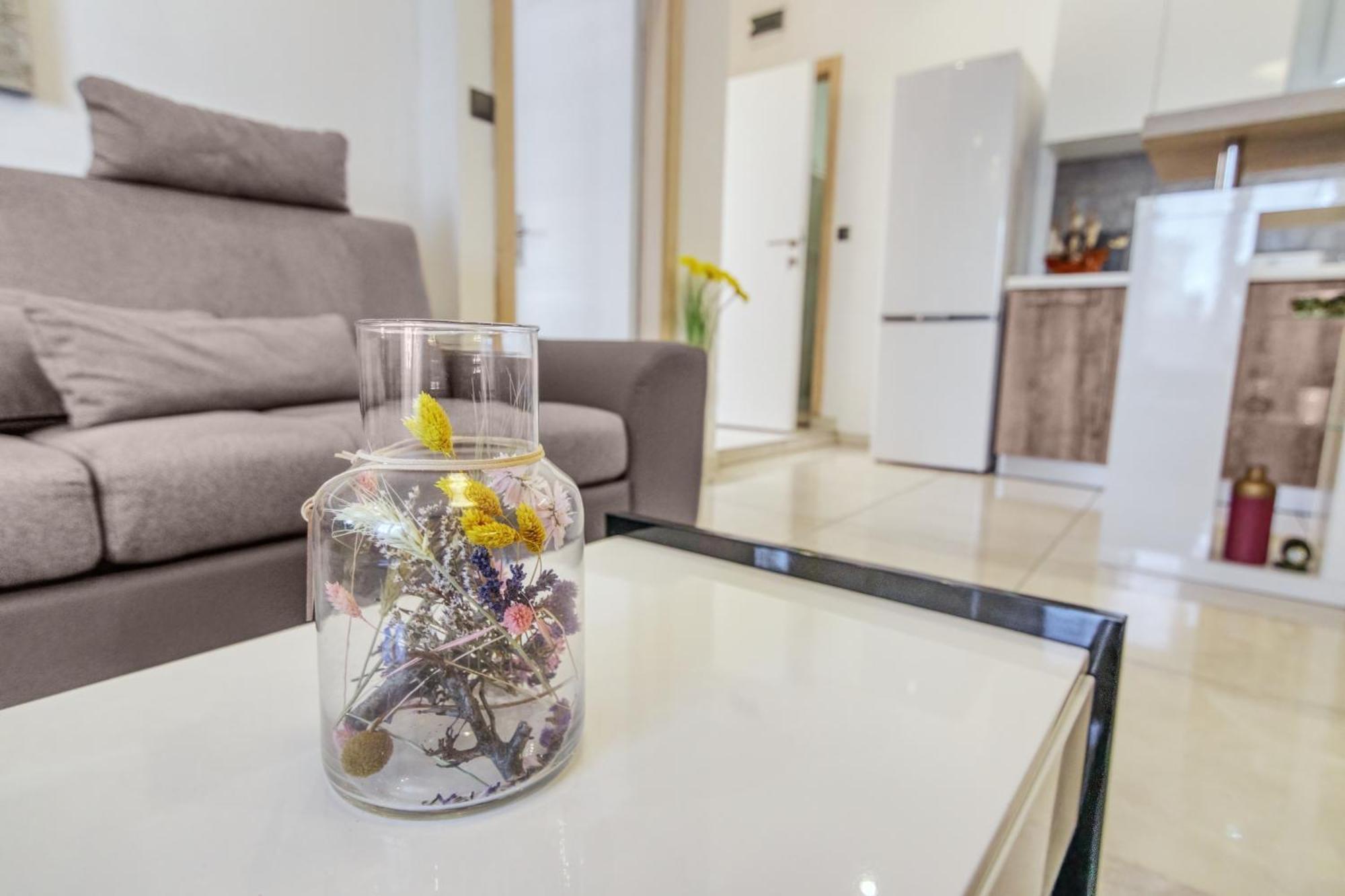 Charming House On The Beach And Deluxe Apartment Pula Habitación foto