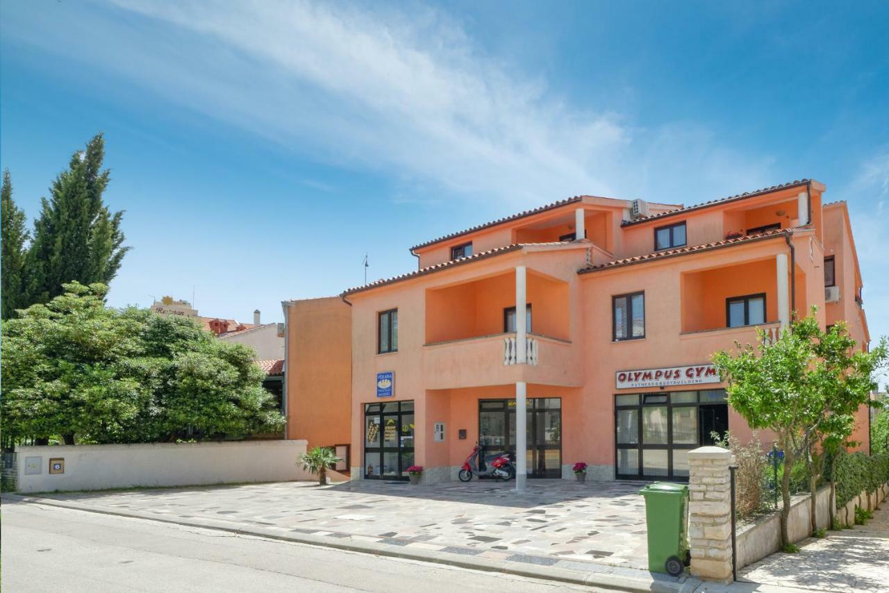 Charming House On The Beach And Deluxe Apartment Pula Exterior foto