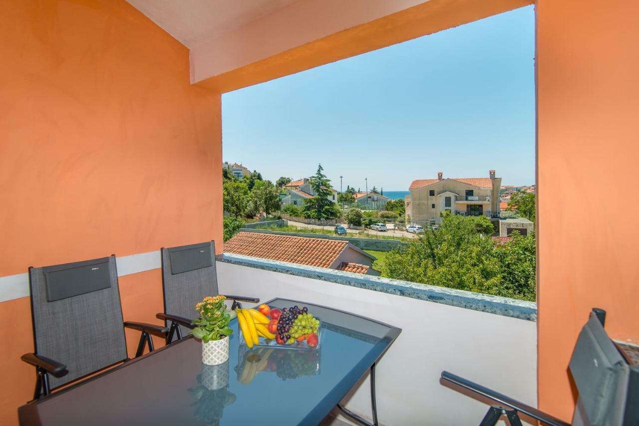 Charming House On The Beach And Deluxe Apartment Pula Exterior foto