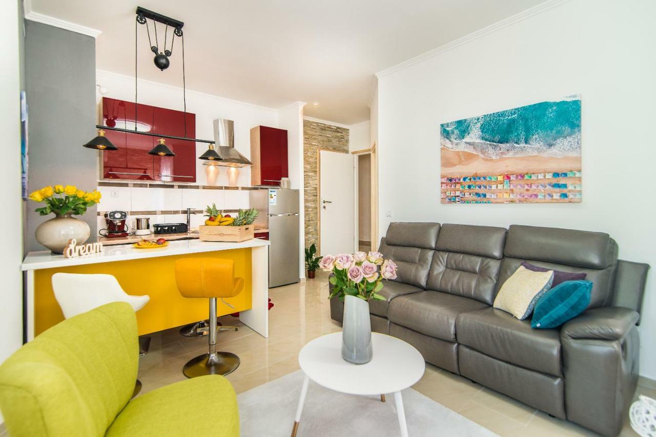 Charming House On The Beach And Deluxe Apartment Pula Exterior foto